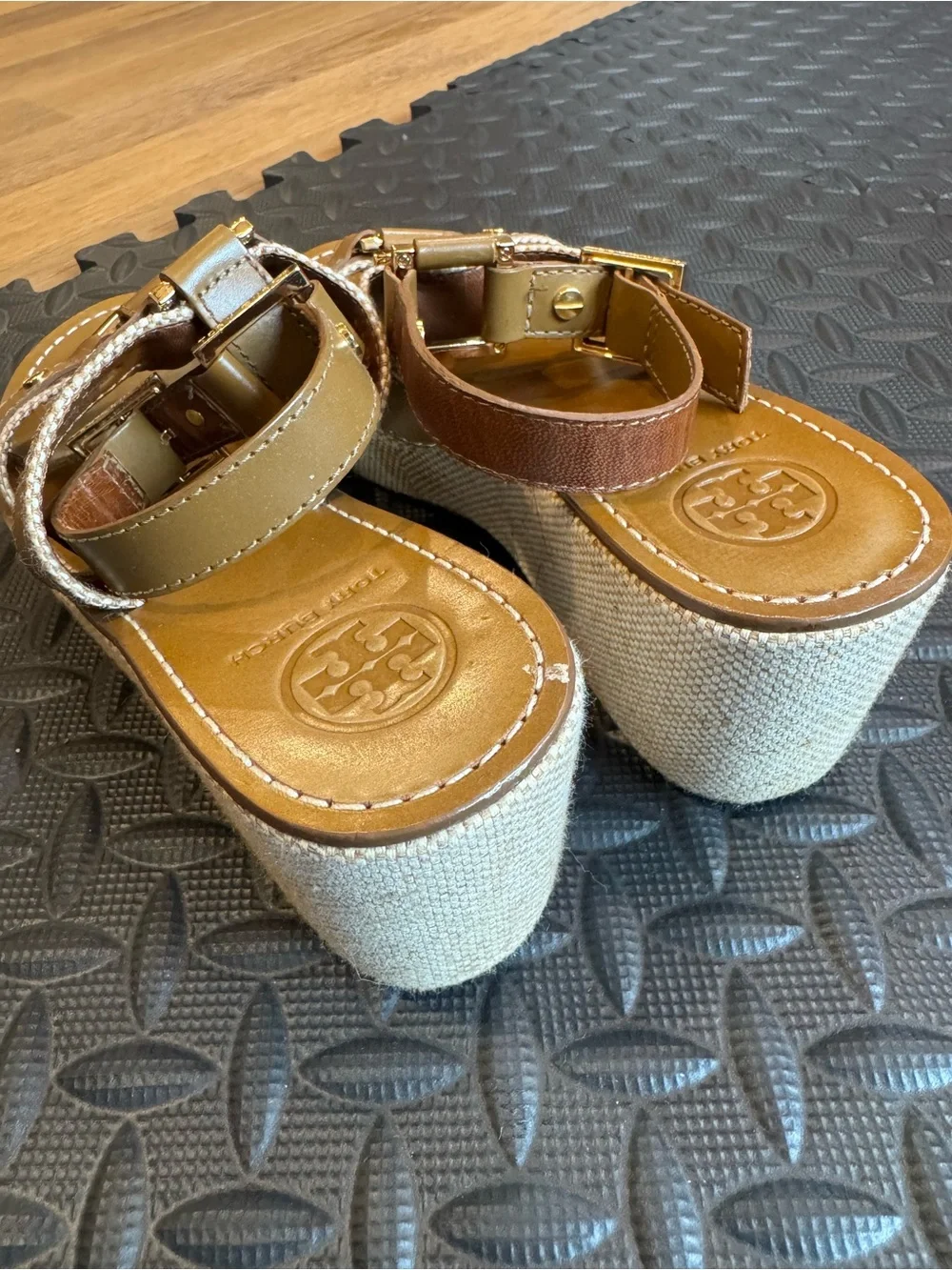Tory Burch platform sandals sz 7M